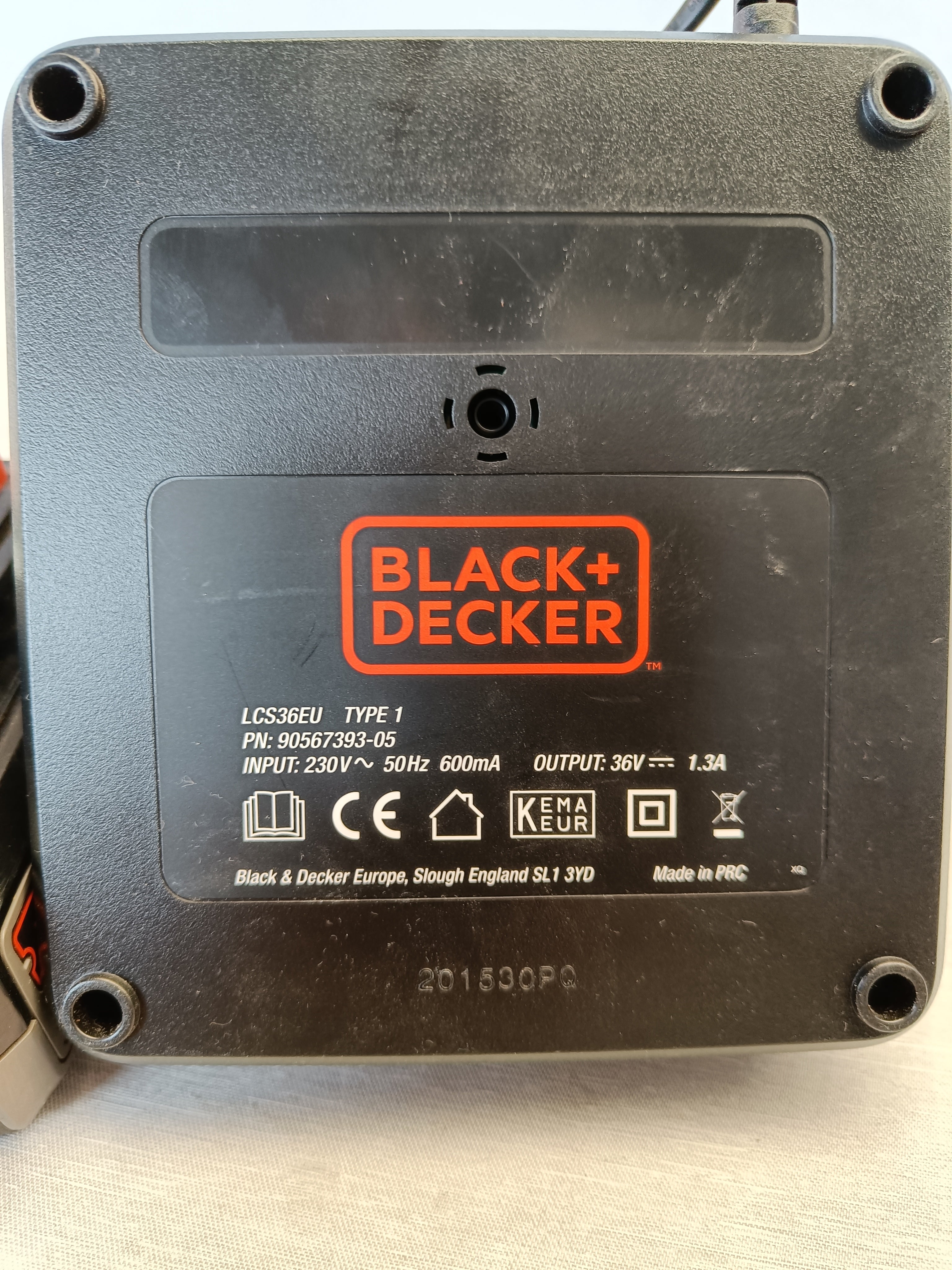 36 V Black & Decker batterier og lader